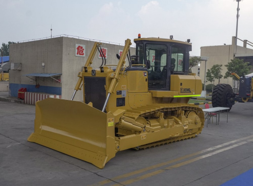 Бульдозер XCMG D260