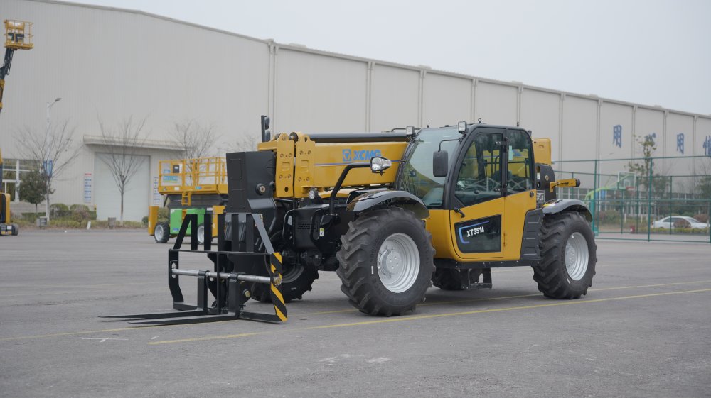 Телескопический погрузчик XCMG XT3514K